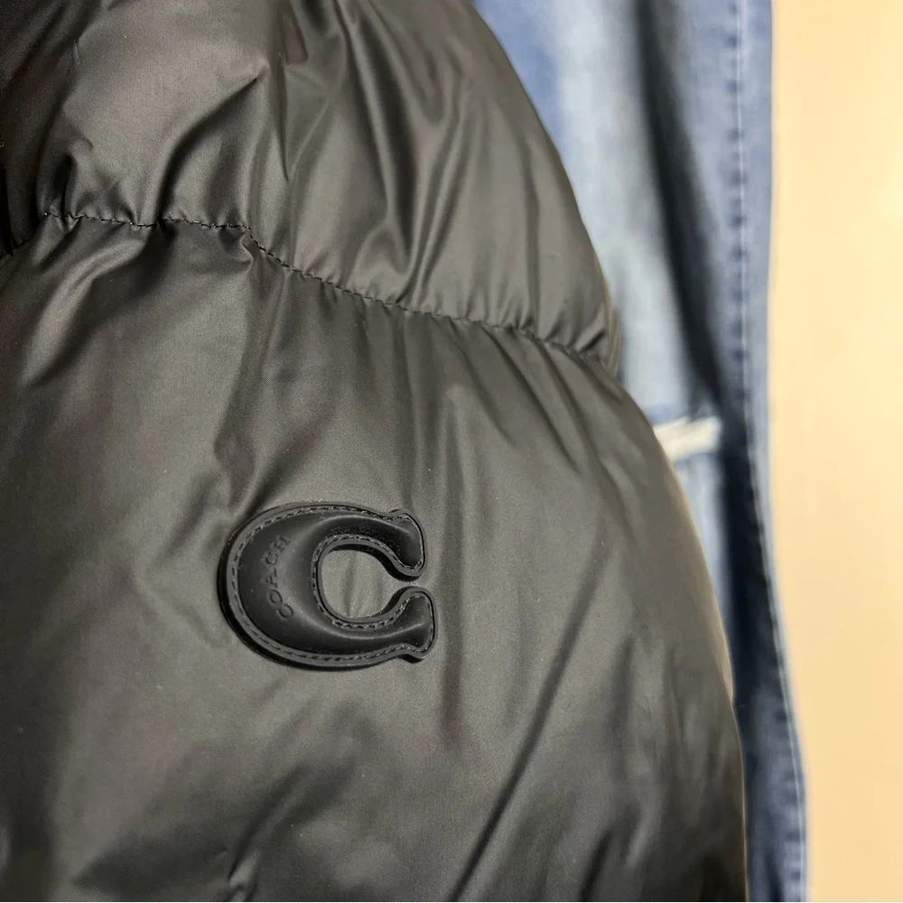 COACH Short Down Puffer Coat Size Large